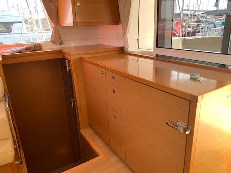 Book yachts online - catamaran - Lagoon 450 - MAJESTIC - rent