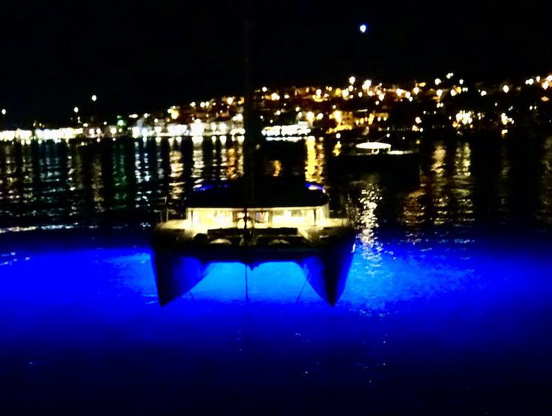 Book yachts online - catamaran - Lagoon 450 - MAJESTIC - rent