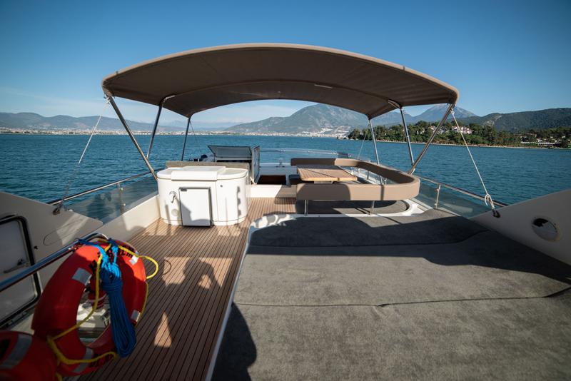 Book yachts online - motorboat - Ferretti 72 - Ferretti 72 - rent
