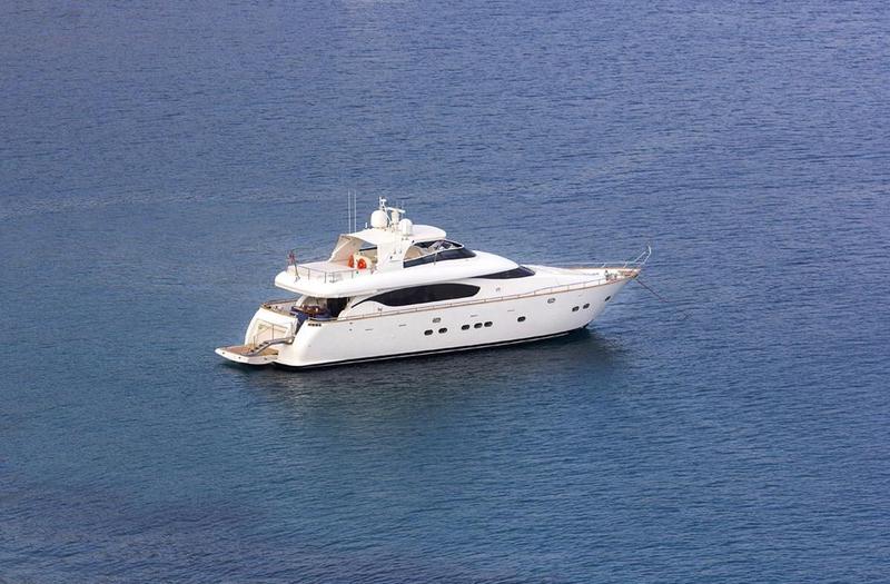 Book yachts online - motorboat - Maiora 24 - 24M Deluxe Maiora Motoryacht - rent