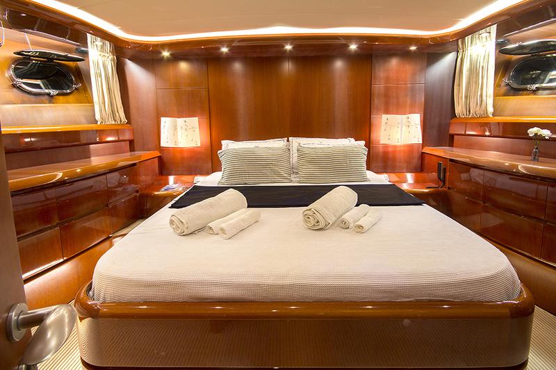 Book yachts online - motorboat - Maiora 24 - 24M Deluxe Maiora Motoryacht - rent