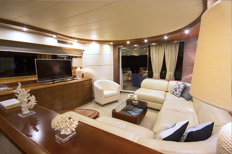 Book yachts online - motorboat - Maiora 24 - 24M Deluxe Maiora Motoryacht - rent