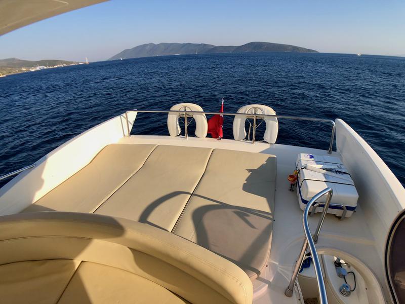 Book yachts online - motorboat - Azimut 55 - Cosmos - rent