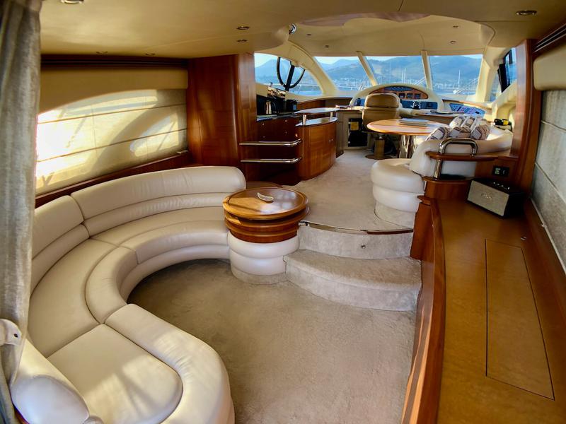Book yachts online - motorboat - Azimut 55 - Cosmos - rent