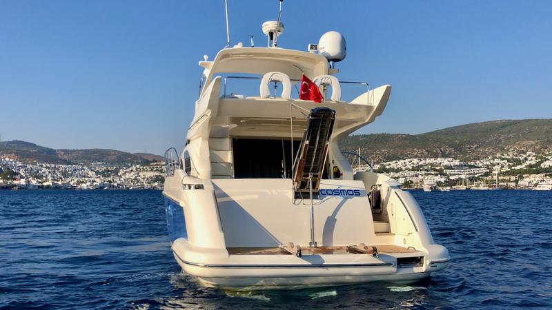 Book yachts online - motorboat - Azimut 55 - Cosmos - rent
