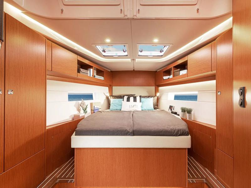 Book yachts online - sailboat - Bavaria C45/4 cbs - CL-45C-19-I - rent