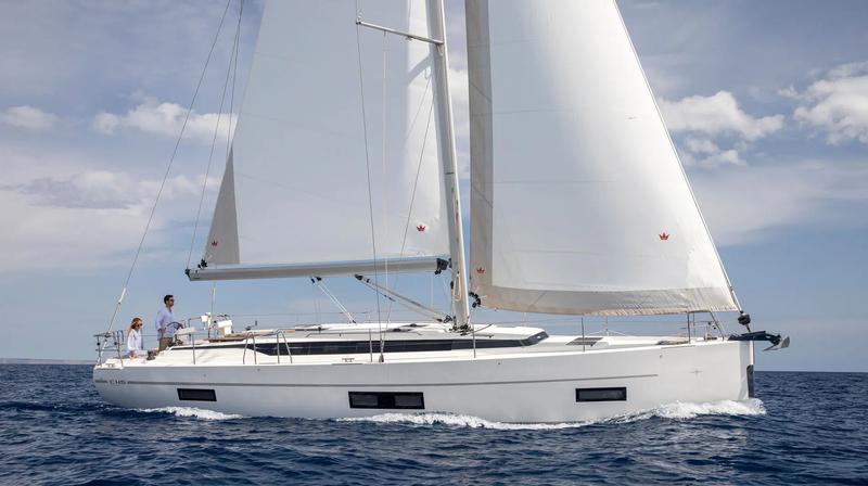 Book yachts online - sailboat - Bavaria C45/4 cbs - CL-45C-19-I - rent