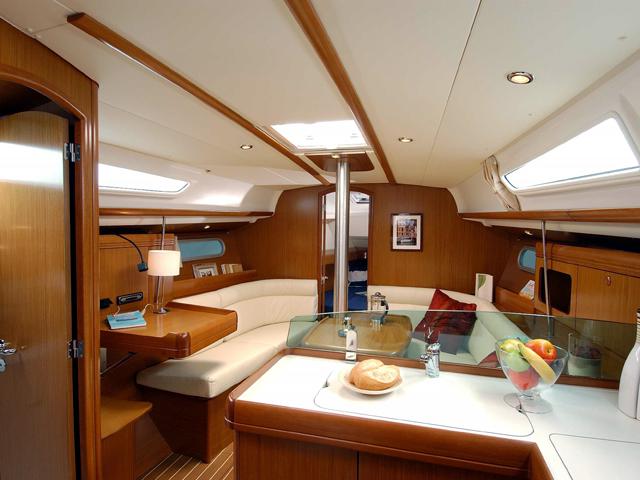 Book yachts online - sailboat - Sun Odyssey 36i/2 cbs - EC- 36I-09-G - rent