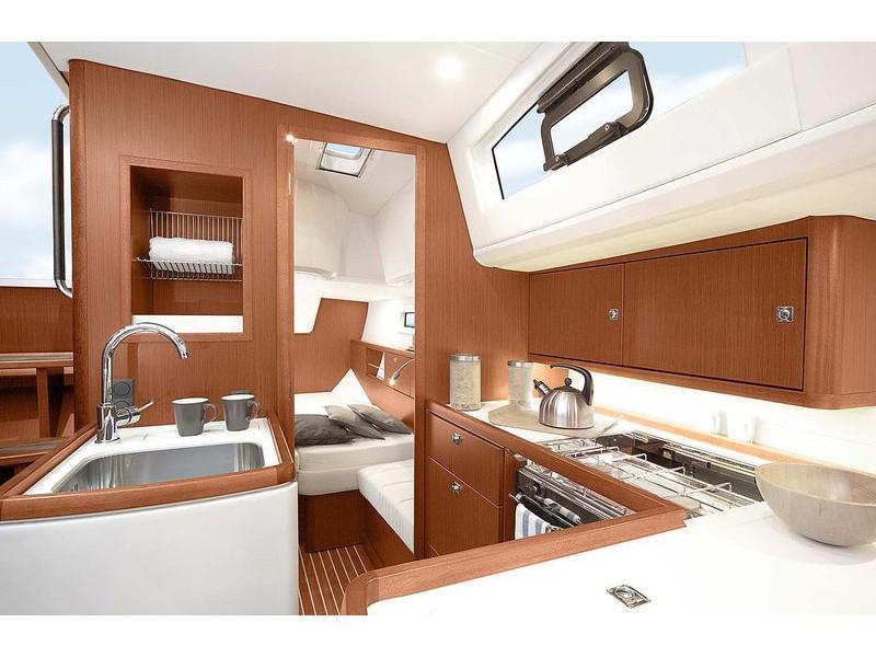 Book yachts online - sailboat - Bavaria C42 - PRES- C42-22-I - rent