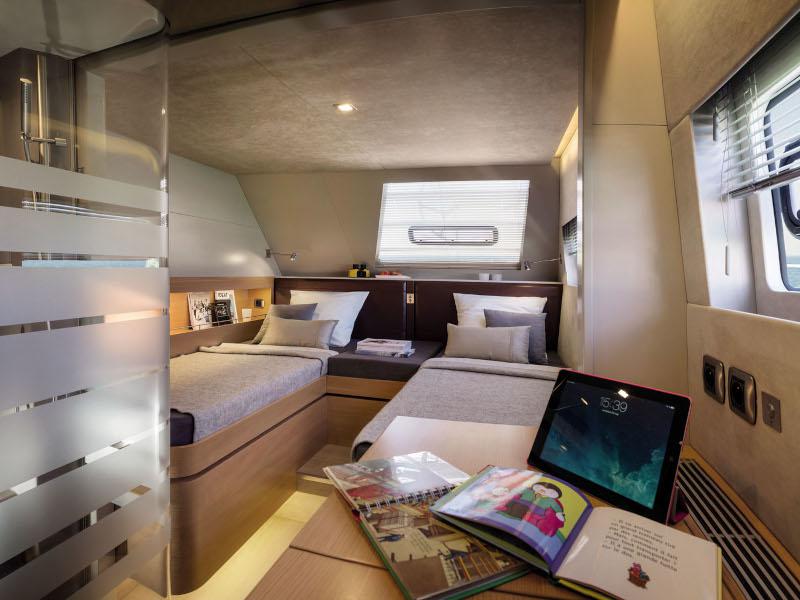 Book yachts online - catamaran - Bali 5.4./CREWED (3 pax crew (Captain, Hostess, Chef)) - CL- B54-19-I - rent