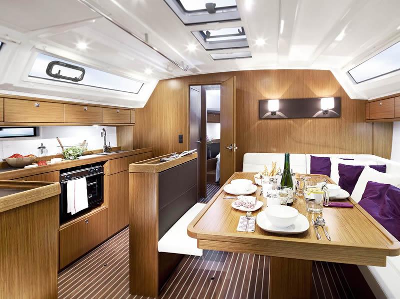 Book yachts online - sailboat - Bavaria Cruiser 46 - EC- 46C-15-G - rent