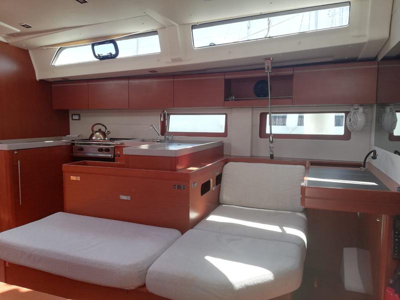 Book yachts online - sailboat - Oceanis 51.1 - TRUE WIND - rent