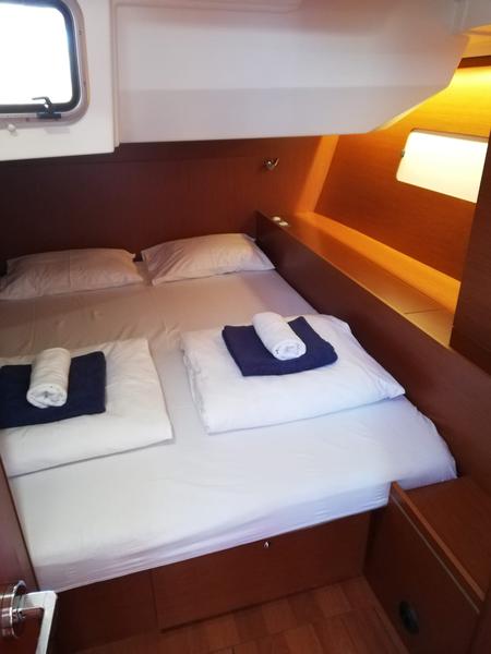 Book yachts online - sailboat - Oceanis 51.1 - TRUE WIND - rent