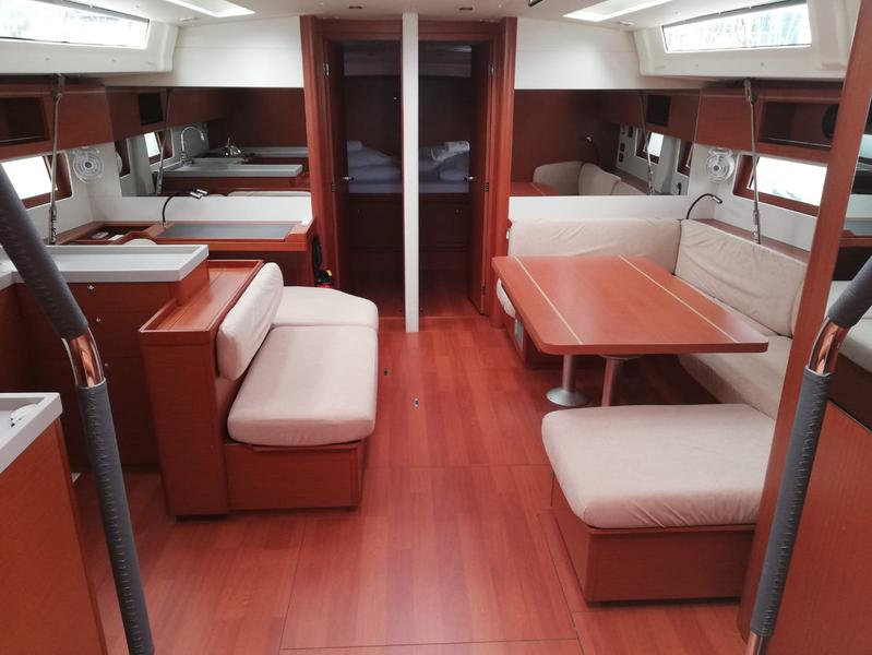 Book yachts online - sailboat - Oceanis 51.1 - TRUE WIND - rent