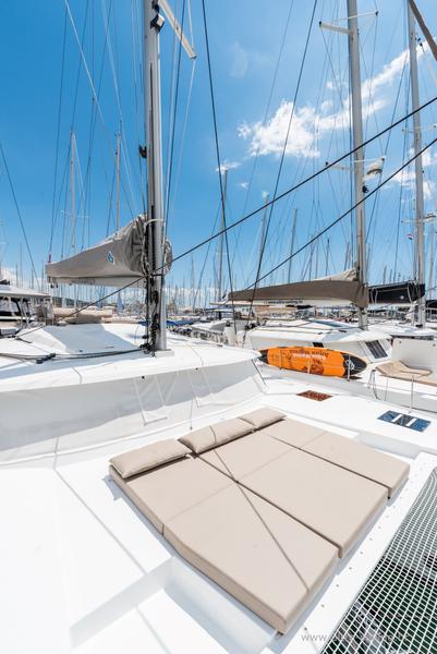 Book yachts online - catamaran - Saona 47 - SUNNY WAVE - rent