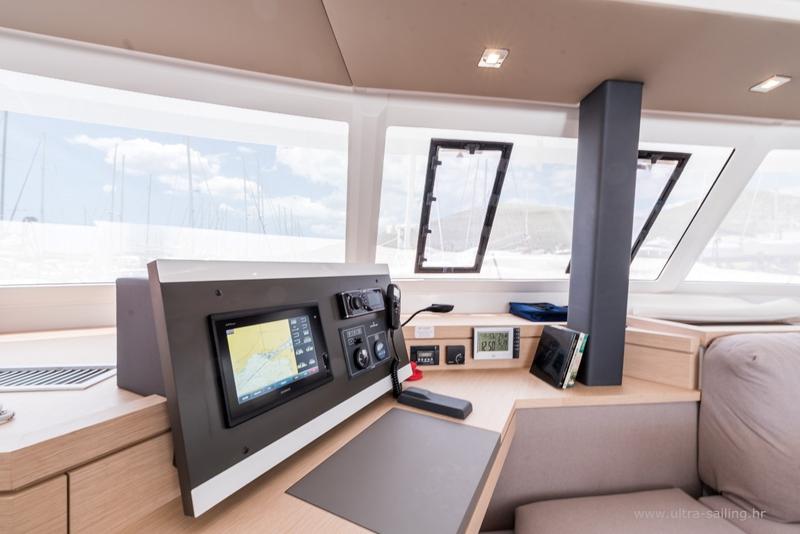 Book yachts online - catamaran - Saona 47 - SUNNY WAVE - rent