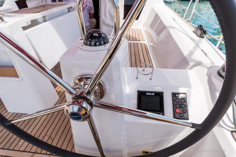 Book yachts online - sailboat - Oceanis 35.1 - BELA - rent