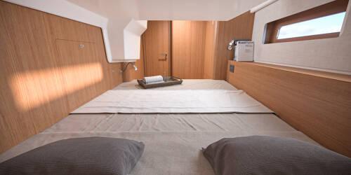 Book yachts online - sailboat - First 44 - CHECKMATE - rent