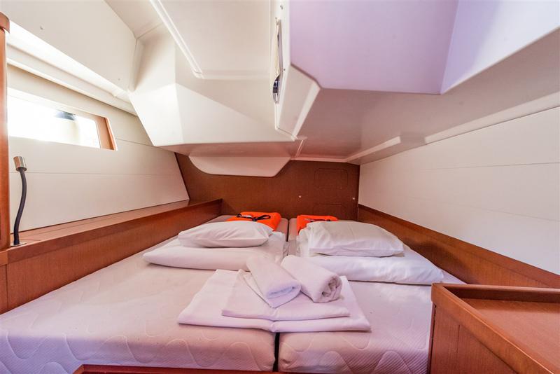 Book yachts online - sailboat - Oceanis 48 - ULTRA DUBROVNIK - rent