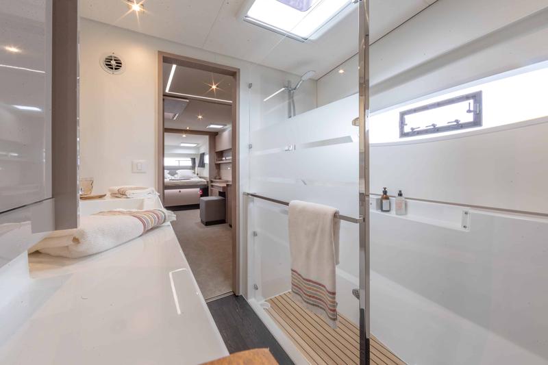 Book yachts online - catamaran - Elba 45 Quatour - PRINCESS VALERIA - rent
