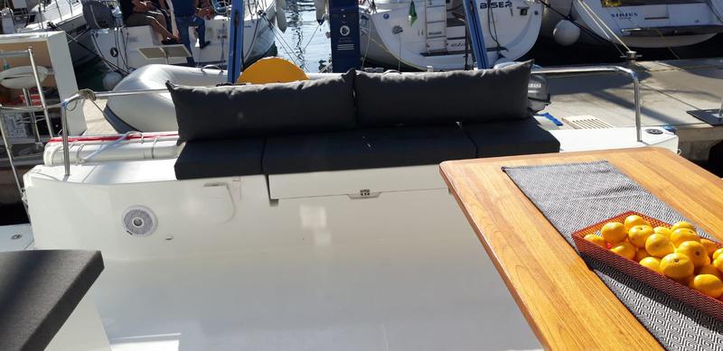 Book yachts online - catamaran - Lucia 40 - NALA - rent