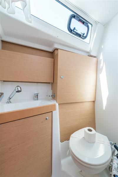 Book yachts online - sailboat - Oceanis 38 - RUSALKA - rent
