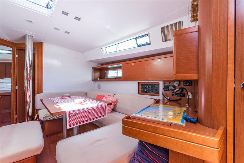Book yachts online - sailboat - Oceanis 45 - FRESH EMOTION  - rent