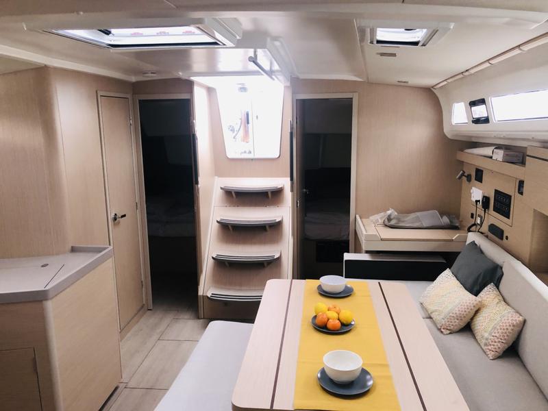 Book yachts online - sailboat - Oceanis 40.1 - BIBI ONE - rent