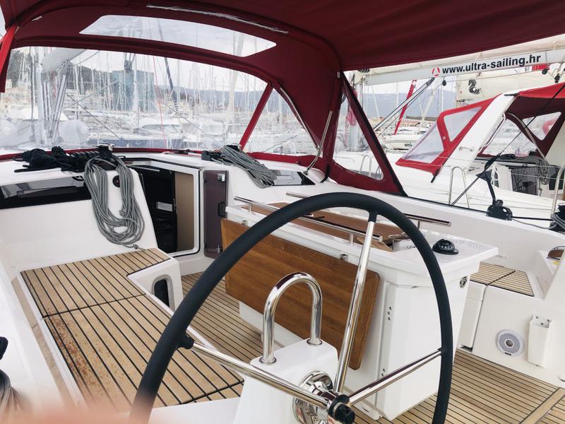Book yachts online - sailboat - Oceanis 40.1 - BIBI ONE - rent
