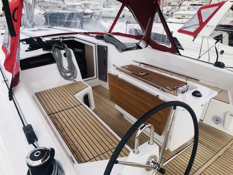 Book yachts online - sailboat - Oceanis 40.1 - BIBI ONE - rent