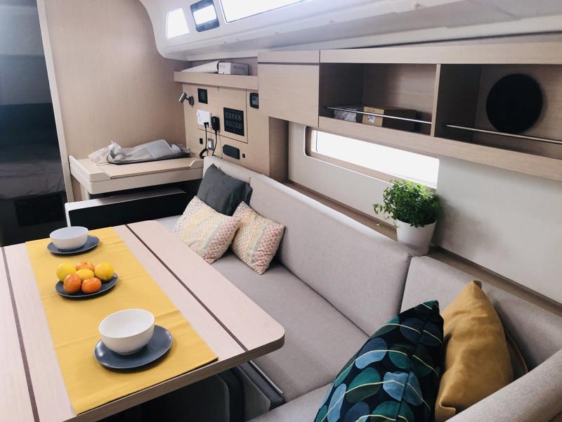 Book yachts online - sailboat - Oceanis 40.1 - BIBI ONE - rent