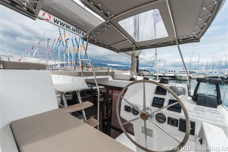 Book yachts online - catamaran - Saona 47 - DESAFINADO - rent