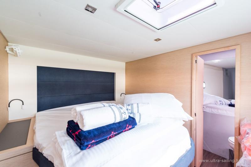 Book yachts online - catamaran - Saona 47 - DESAFINADO - rent