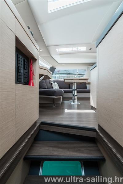 Book yachts online - catamaran - Saona 47 - DESAFINADO - rent