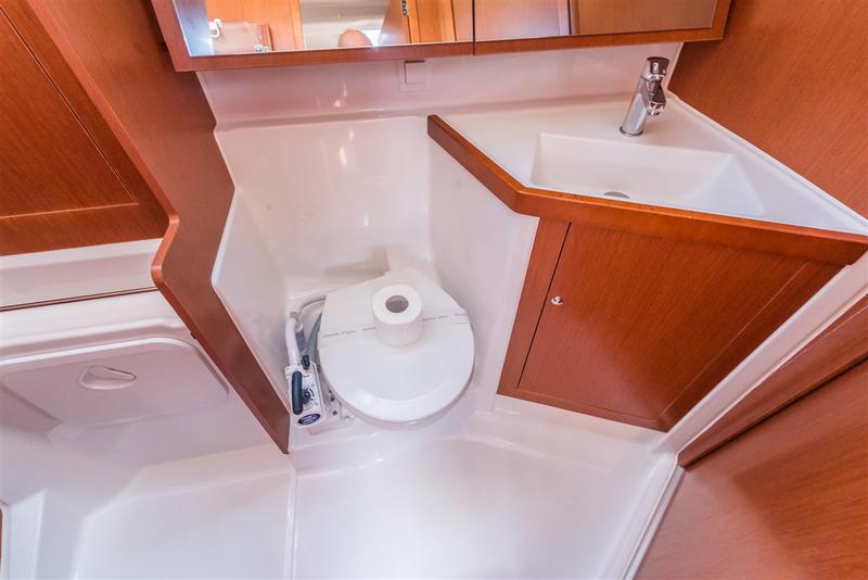 Book yachts online - sailboat - Oceanis 41.1 - SPARKLING - rent