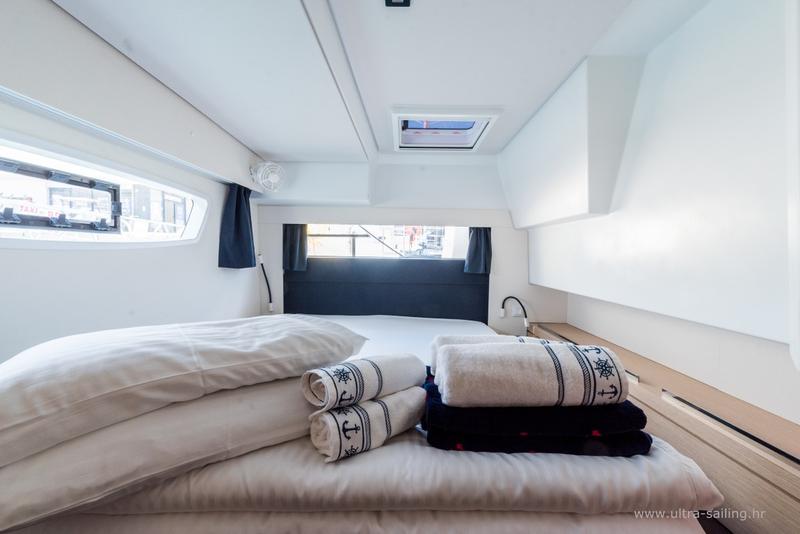 Book yachts online - catamaran - Saba 50 - SABA 50 -  AC and generator - rent
