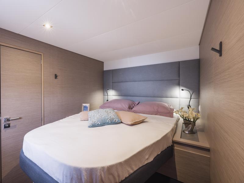 Book yachts online - catamaran - Aura 51 - COSMOS - rent