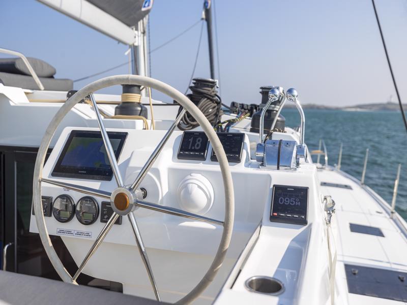 Book yachts online - catamaran - Aura 51 - COSMOS - rent