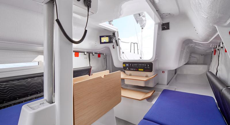 Book yachts online - sailboat - First 27 - SUFERINA - rent