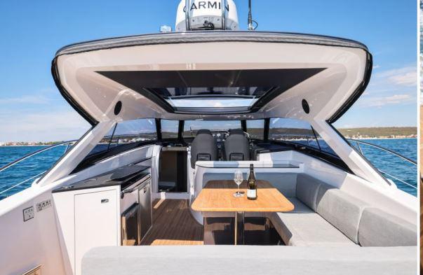 Book yachts online - motorboat - Focus Power 44 Hard Top - SONUS - rent