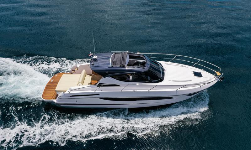 Book yachts online - motorboat - Focus Power 36 Hard Top - NEW - rent