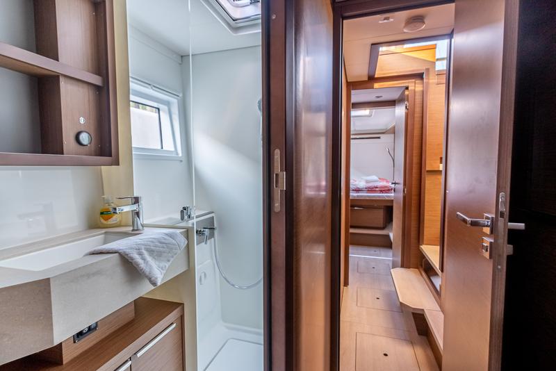 Book yachts online - catamaran - Lagoon 46 - LA CONDESA - rent