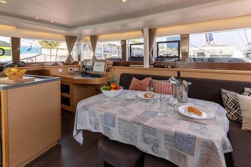 Book yachts online - catamaran - Lagoon 450 F - PRINCESS KARLA I - rent
