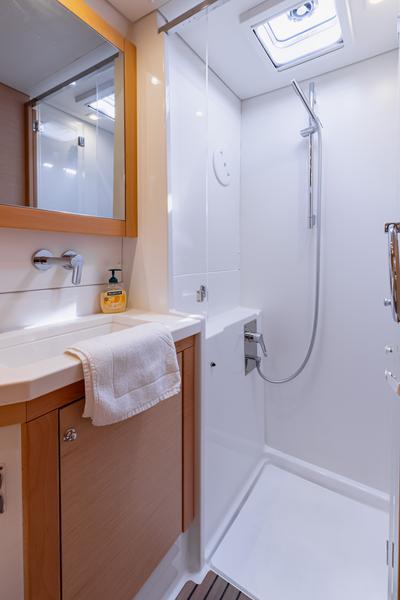 Book yachts online - catamaran - Lagoon 450 F - PRINCESS KARLA I - rent