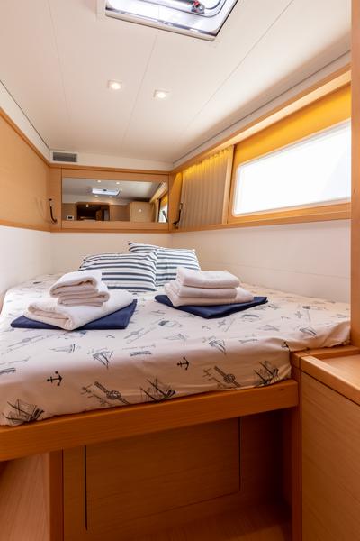 Book yachts online - catamaran - Lagoon 450 F - PRINCESS KARLA I - rent