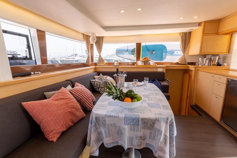 Book yachts online - catamaran - Lagoon 450 F - PRINCESS KARLA I - rent