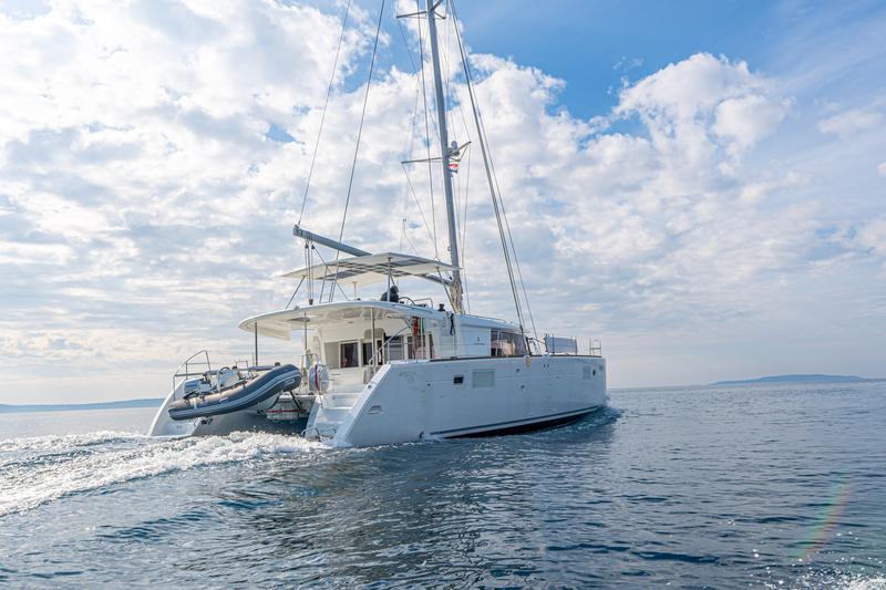 Book yachts online - catamaran - Lagoon 450 F - ANJA I - rent