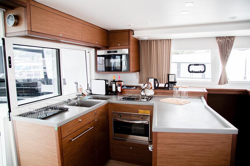 Book yachts online - catamaran - Lagoon 450 F - ANJA I - rent