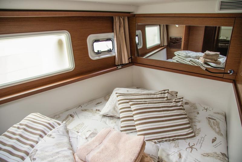 Book yachts online - catamaran - Lagoon 450 F - ANJA I - rent
