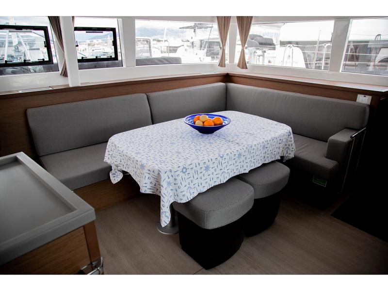 Book yachts online - catamaran - Lagoon 450 F - ANJA I - rent